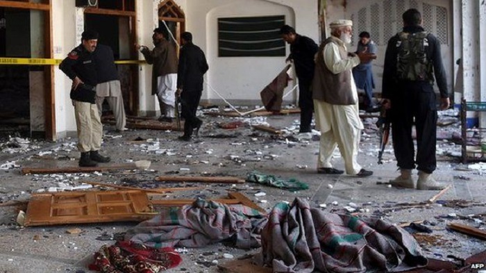 Bombing in northwest Pakistan mosque kills 14, wounds 25
